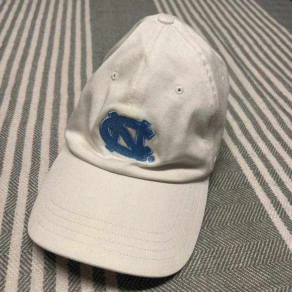 Lululemon UNC Tar Heels White Baseball Cap - Picture 1 of 4